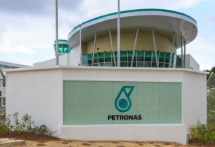 Petronas CEphoto Uwe Aranas Health Safety Security Review Middle East
